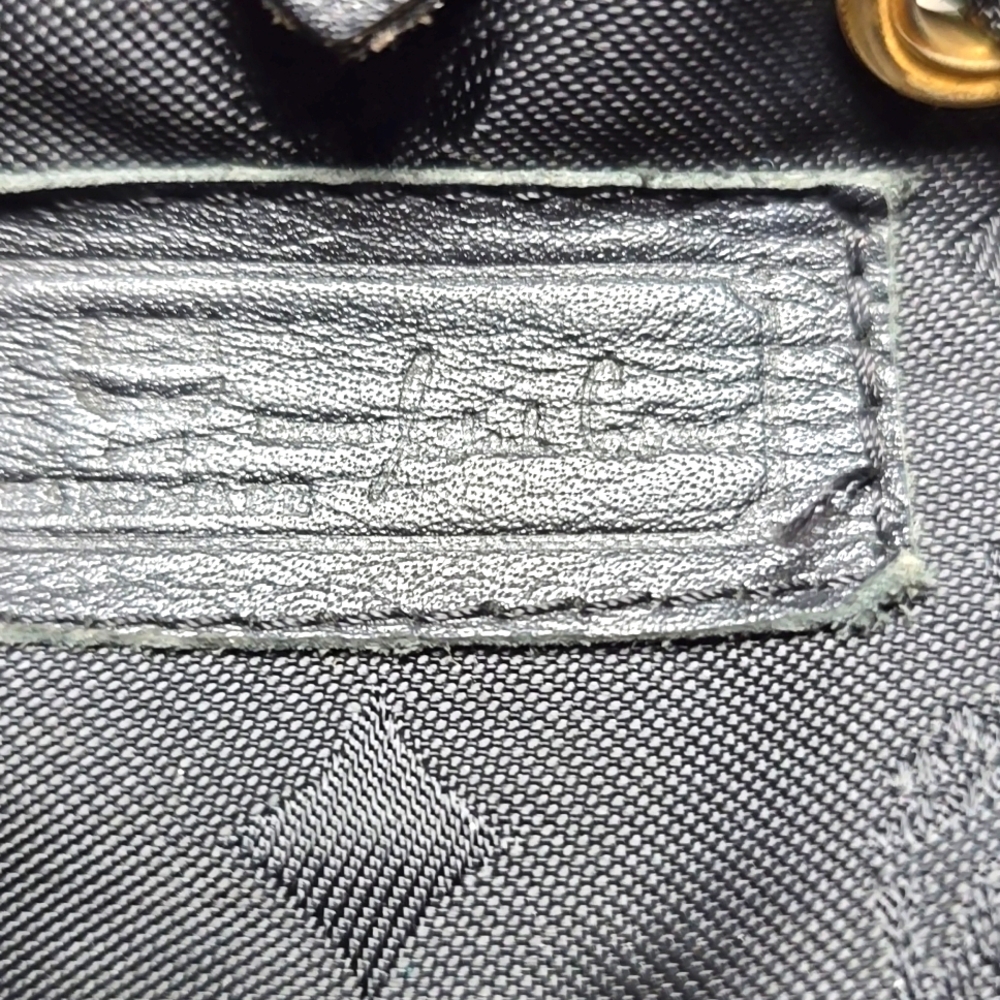 MCM Black Backpack with Vintage-Inspired Design - Picture 7 of 9